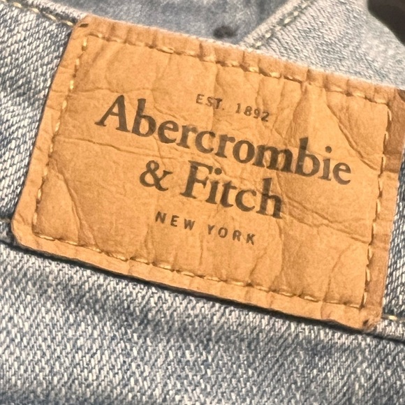 Abercrombie & Fitch Women’s Light Blue Skinny Low Rise Jean SZ-2 - Picture 4 of 5